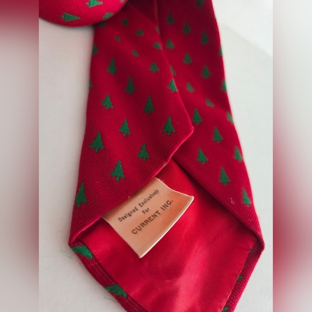 Schreter Red and Green Christmas Tree Patterned Men's Tie 54 in. - Picture 3 of 6